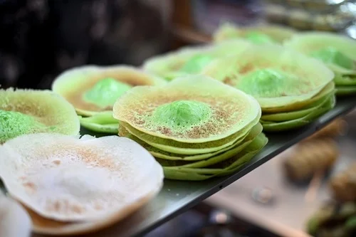Kue Ape street food khas Indonesia - CIMB Niaga