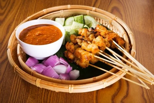 Sate street food khas Indonesia - CIMB Niaga