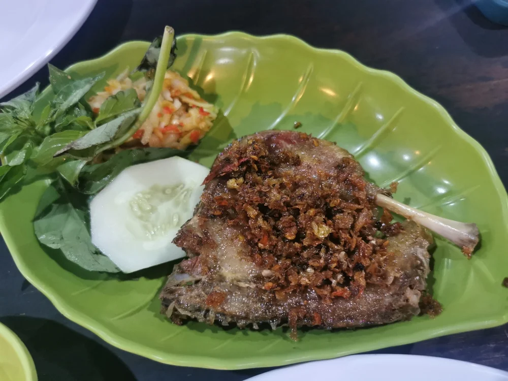 Bebek Songkem Makanan Khas Jawa Timur - CIMB Niaga
