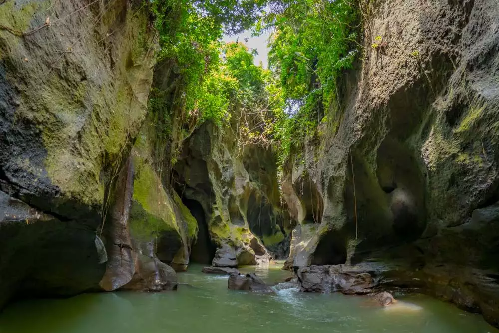 Hidden Canyon Beji Guwang tempat wisata Pulau Bali - CIMB Niaga
