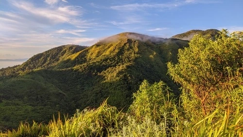 wisata tawangmangu bukit mongkarang - CIMB Niaga