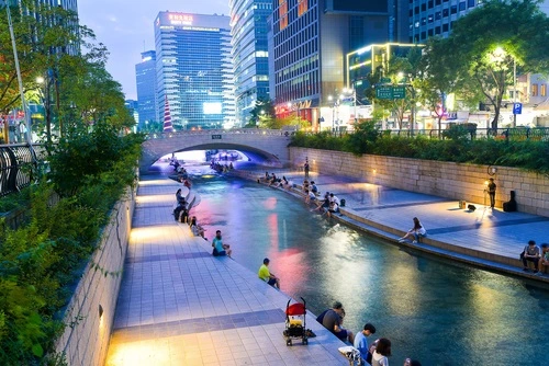 Cheonggyecheon River Wisata Korea Selatan - CIMB Niaga