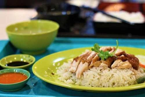Chicken Rice Salah Satu Makanan Khas Singapura - CIMB Niaga