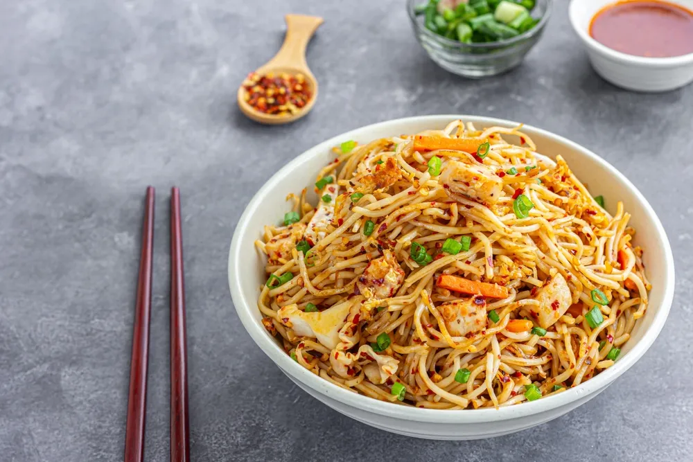 Makanan Khas China Chow Mein - CIMB Niaga