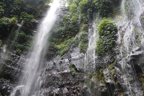 Wisata Temanggung Curug Lawe - CIMB Niaga