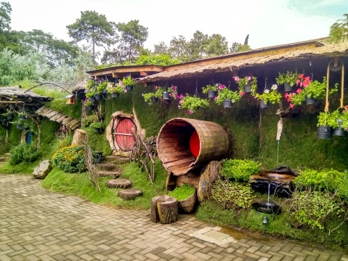 wisata lembang farm house - CIMB Niaga