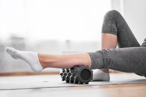 Foam roller alat olahraga di rumah - CIMB Niaga