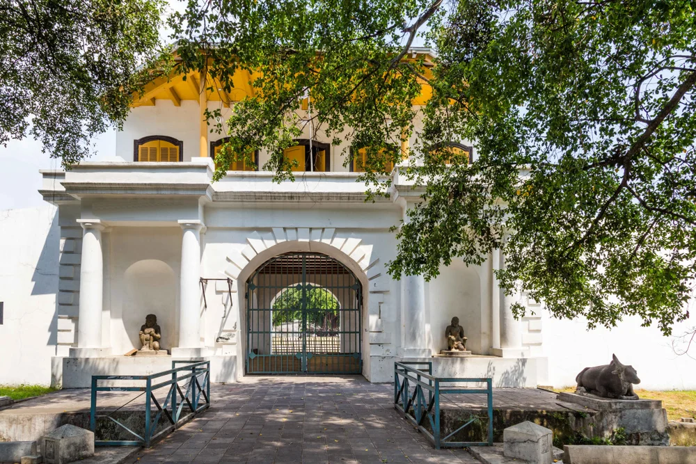 tempat wisata di Solo Fort Vastenburg - CIMB Niaga