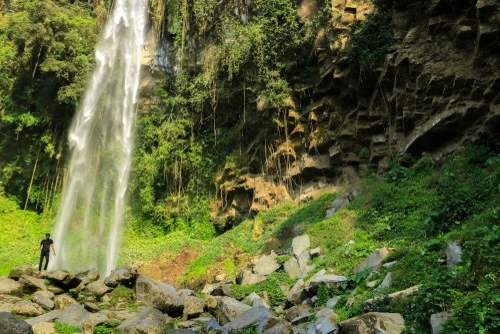 wisata tawangmangu air terjun grojogan sewu - CIMB Niaga