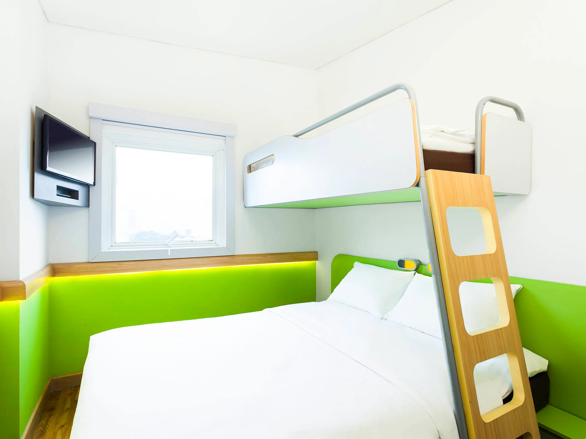 ibis budget Bandung Asia Afrika hotel di bandung - CIMB Niaga
