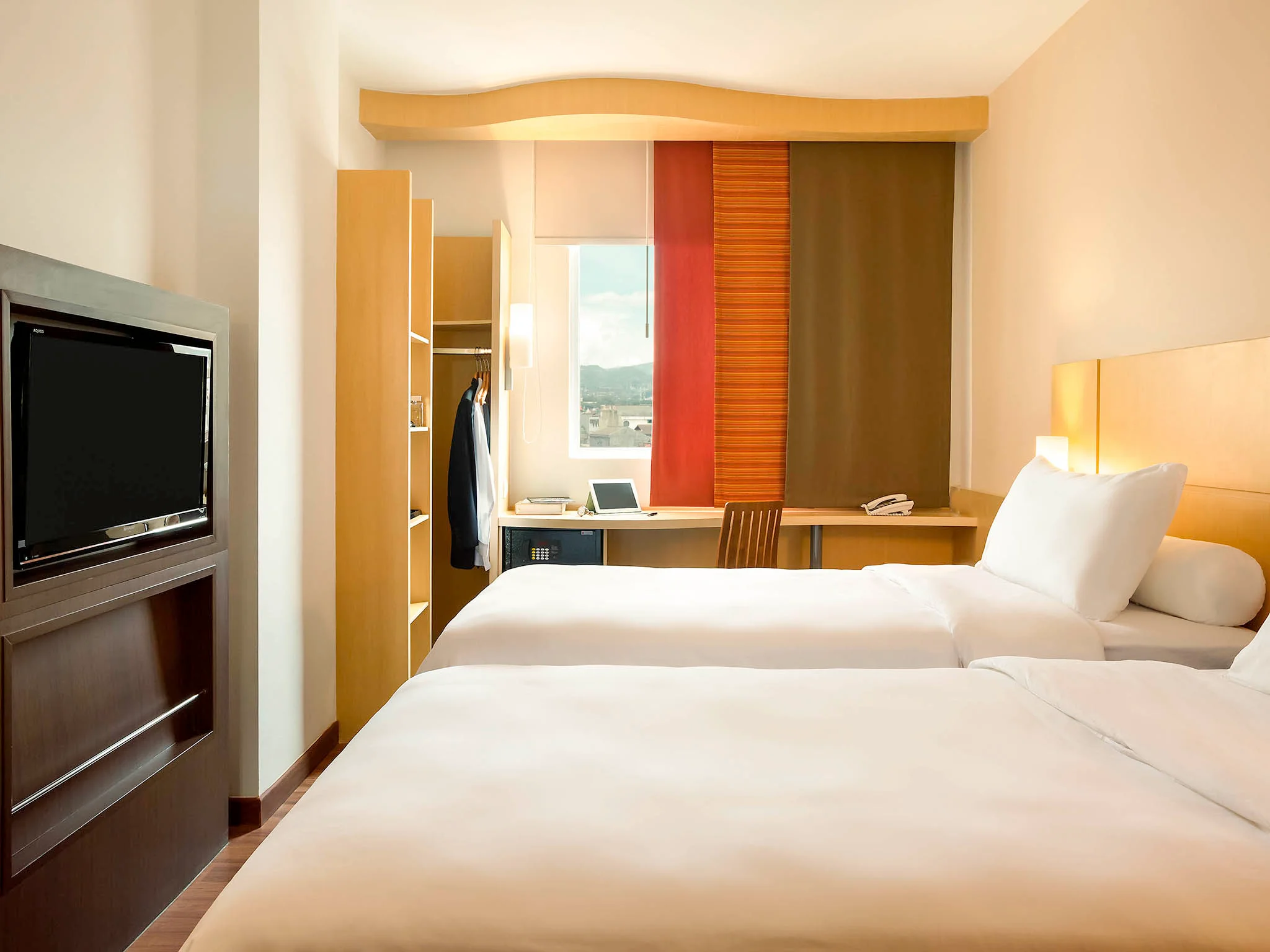 ibis Bandung Pasteur hotel di bandung - CIMB Niaga