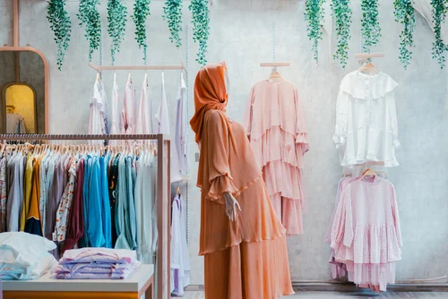 jualan baju muslim saat bulan puasa - CIMB Niaga