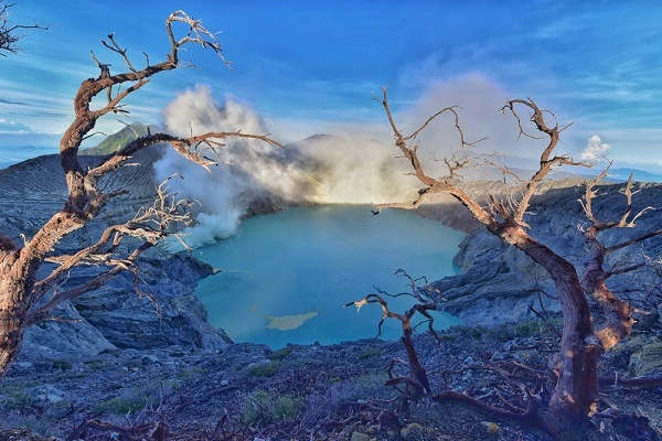 Taman wisata alam kawah ijen - CIMB Niaga