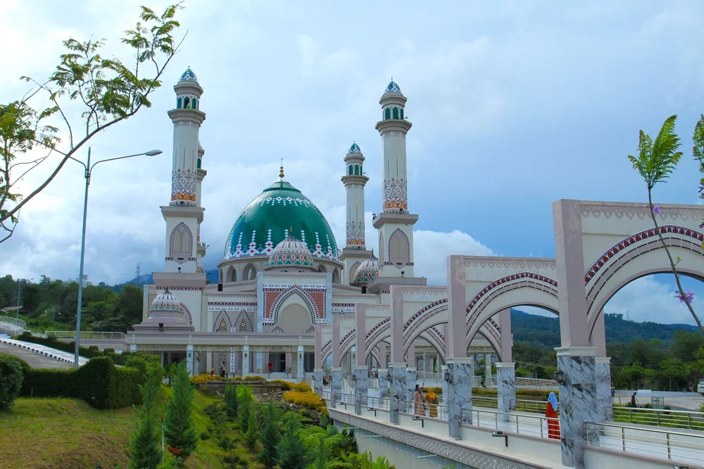masjid raya an-nur masjid terbesar di Indonesia - CIMB Niaga
