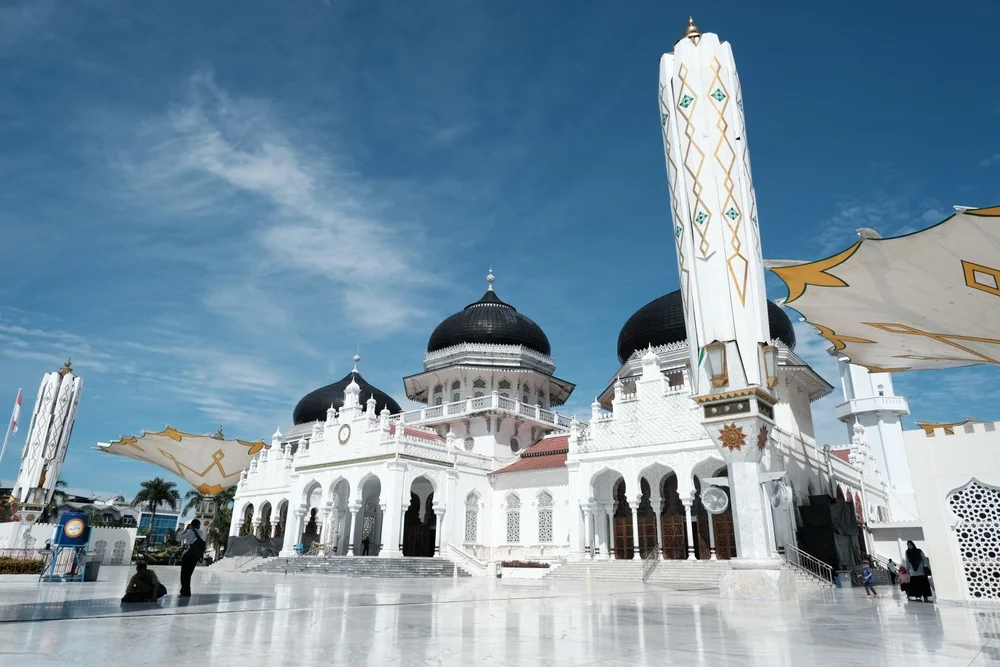 masjid raya baiturrahman masjid terbesar di Indonesia - CIMB Niaga