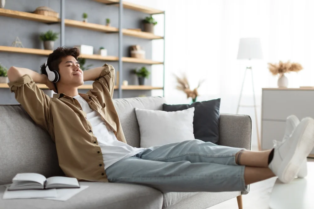 Cara menjaga kesehatan mental dengan me time - CIMB Niaga