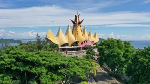 Wisata Lampung Menara Siger - CIMB Niaga