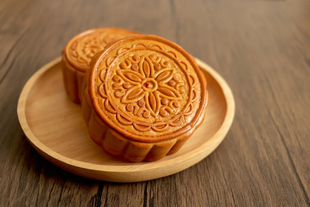 Makanan Khas China Moon Cake - CIMB Niaga
