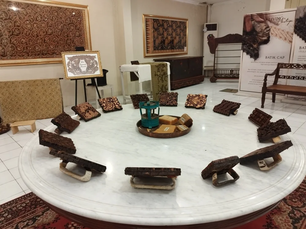 tempat wisata di Solo museum batik danar hadi - CIMB Niaga