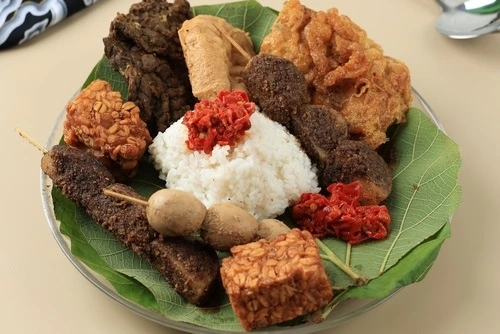 Nasi jamblang khas Cirebon - CIMB Niaga