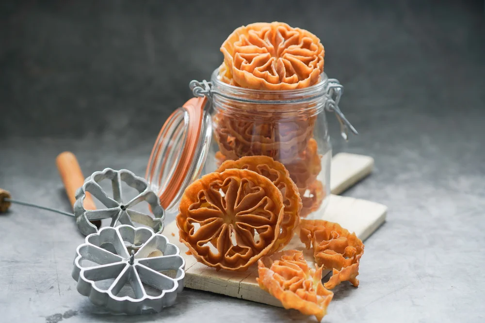 Oleh-oleh Khas Jakarta Kembang Goyang - CIMB Niaga