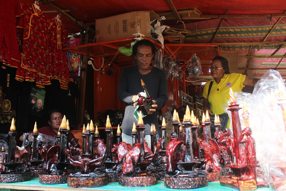 Oleh-oleh Khas Jakarta Miniatur Monas - CIMB Niaga