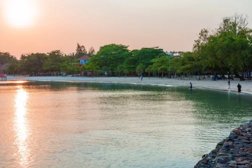 Wisata Jepara Pantai Bandengan - CIMB Niaga