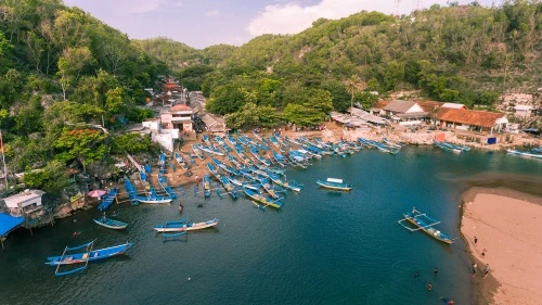 Wisata Gunungkidul Pantai Baron - CIMB Niaga