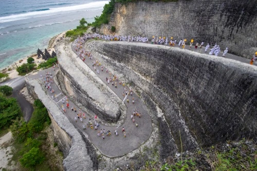 Pantai Melasti Bali - CIMB Niaga