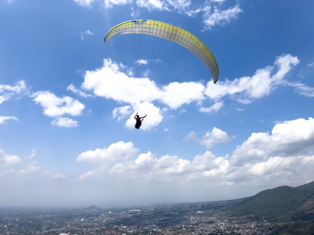 Paralayang Gunung Banyak - CIMB Niaga
