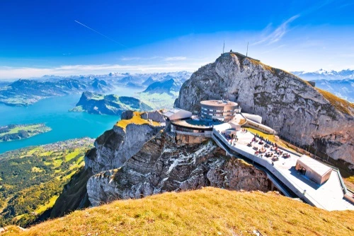 Gunung Pilatus tempat wisata di Swiss - CIMB Niaga