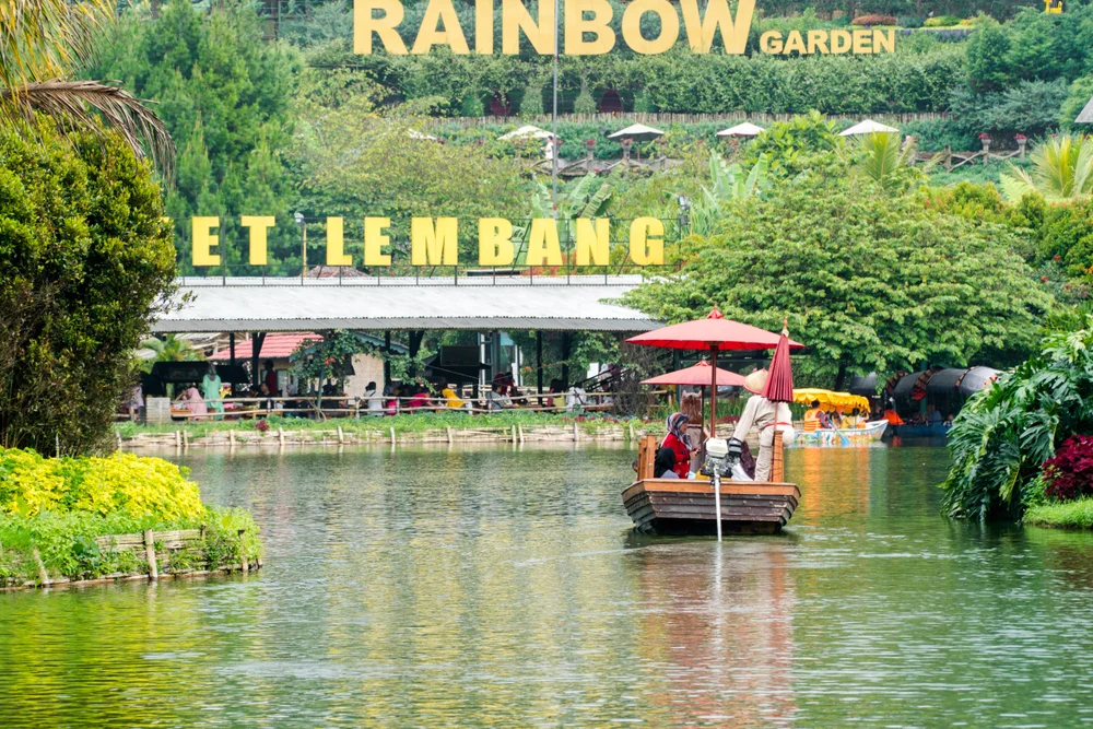 Rainbow Garden Lembang tempat healing di bandung - CIMB Niaga