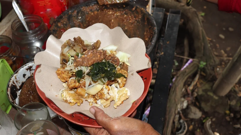 Rujak Cingur Makanan Khas Jawa Timur - CIMB Niaga