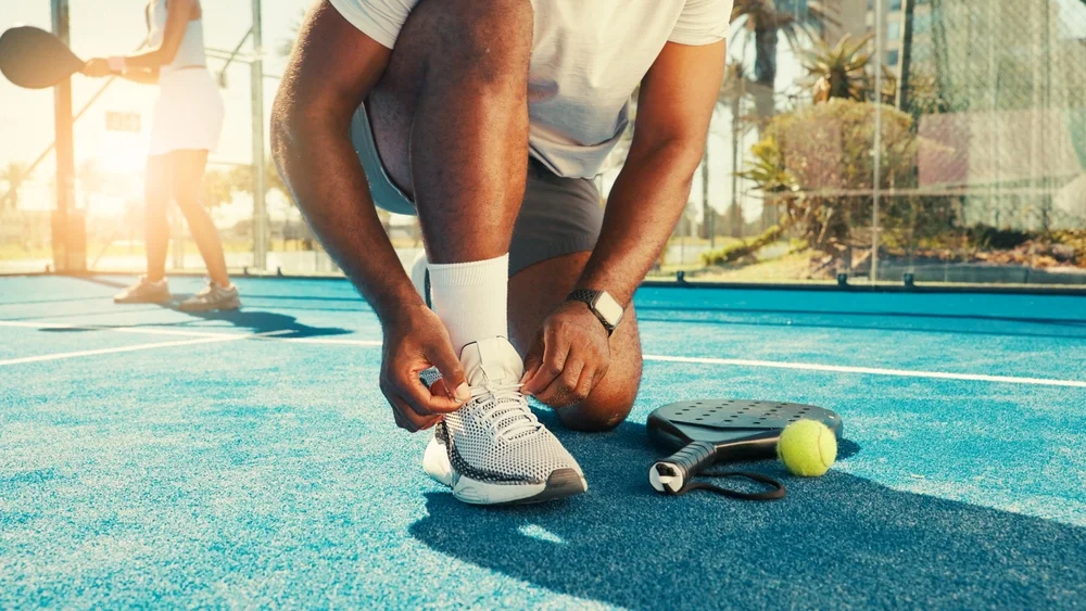 Sepatu Olahraga - CIMB Niaga