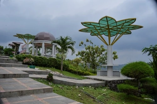 Wisata klaten bukit sidoguro - CIMB Niaga