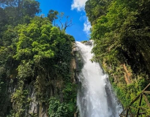 Wisata Berastagi Air Terjun Sikulikap - CIMB Niaga