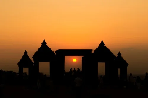 liburan yang seru berburu sunset di yogyakarta - CIMB Niaga