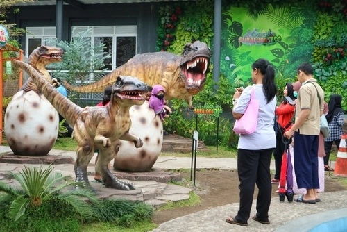 wisata kaliurang suraloka interactive zoo - CIMB Niaga