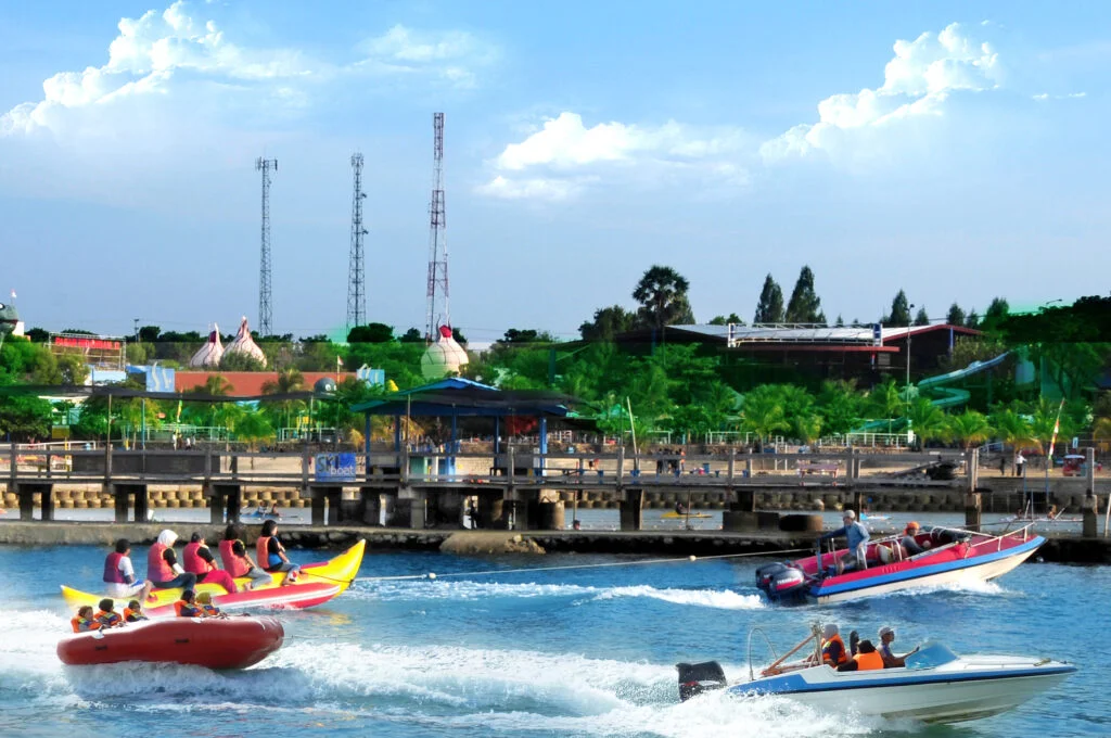 taman hiburan wisata bahari lamongan - CIMB Niaga
