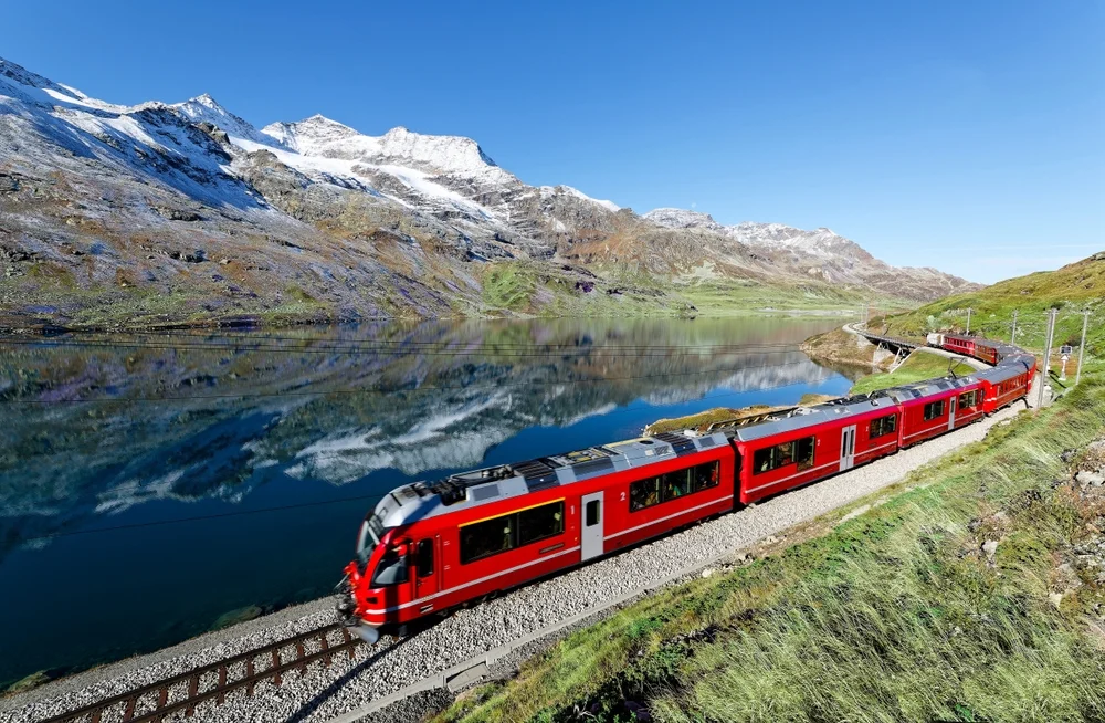 Tempat Wisata di Swiss Bernina Express - CIMB Niaga