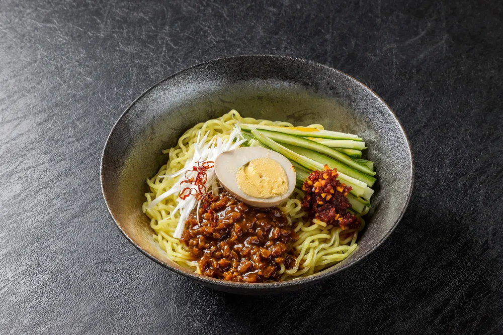 Makanan Khas China Zhajiangmian - CIMB Niaga