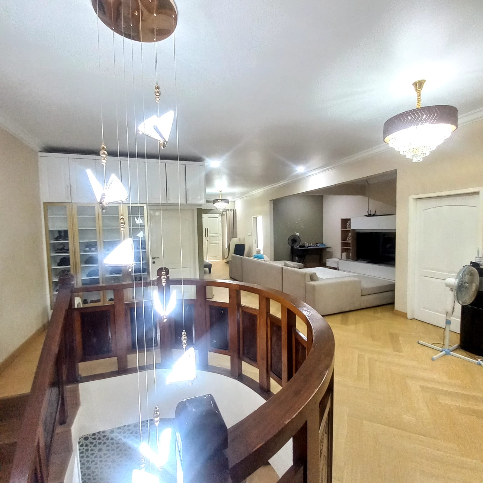 Rumah Tinggal  5